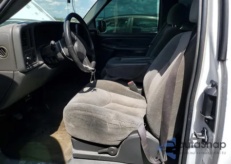 2004 Chevrolet Silverado C1500 from USA, damaged, VIN 2GGEC19T641204716